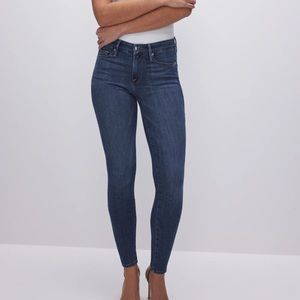 Good American Good Legs Skinny Jeans in Blue004